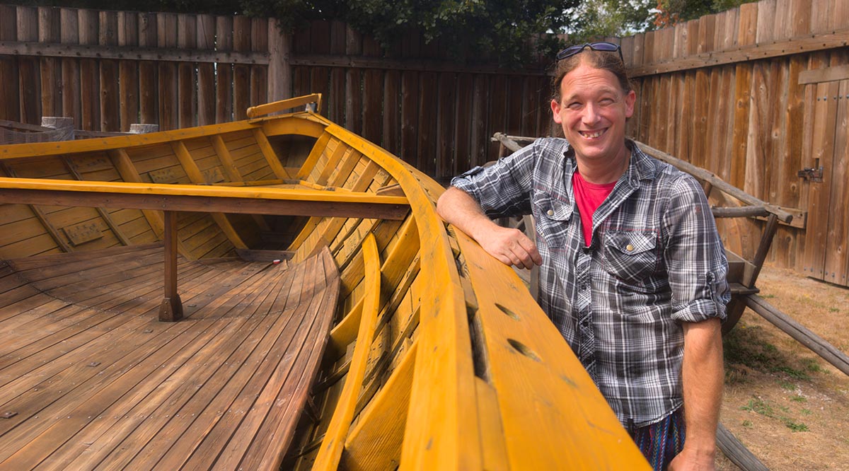 Artesano Métis recreó bote histórico y reclamó patrimonio